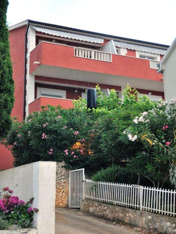 Apartments Mira Rogoznica  Buitenkant foto