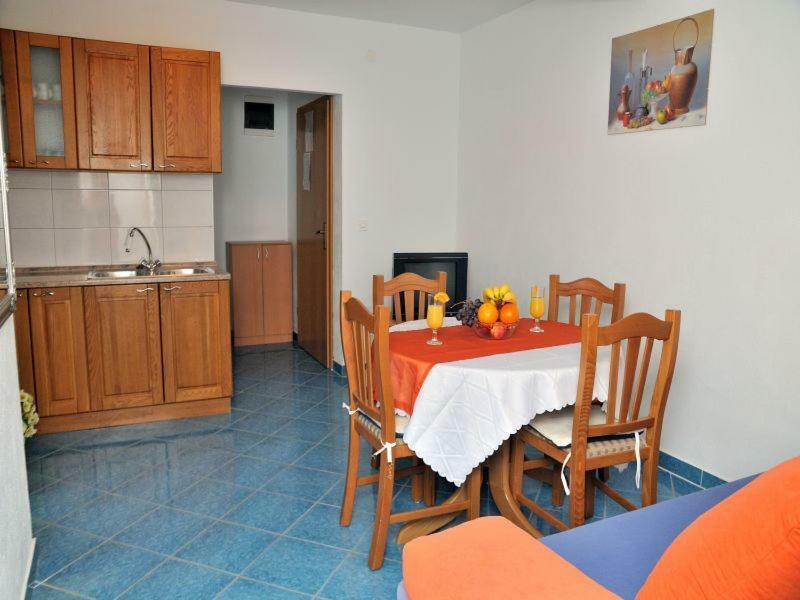 Apartments Mira Rogoznica  Buitenkant foto
