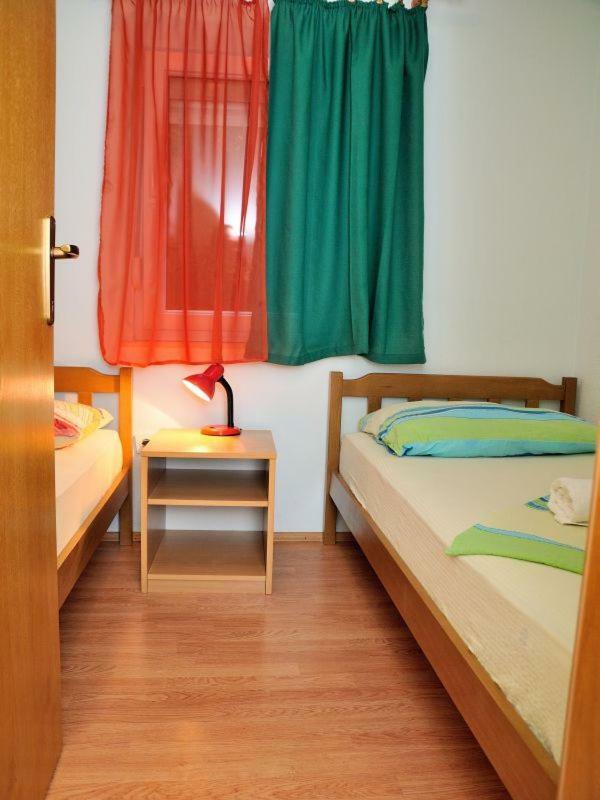 Apartments Mira Rogoznica  Buitenkant foto